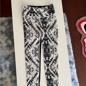 Victoria's Secret Black and White Geometric Leggings
